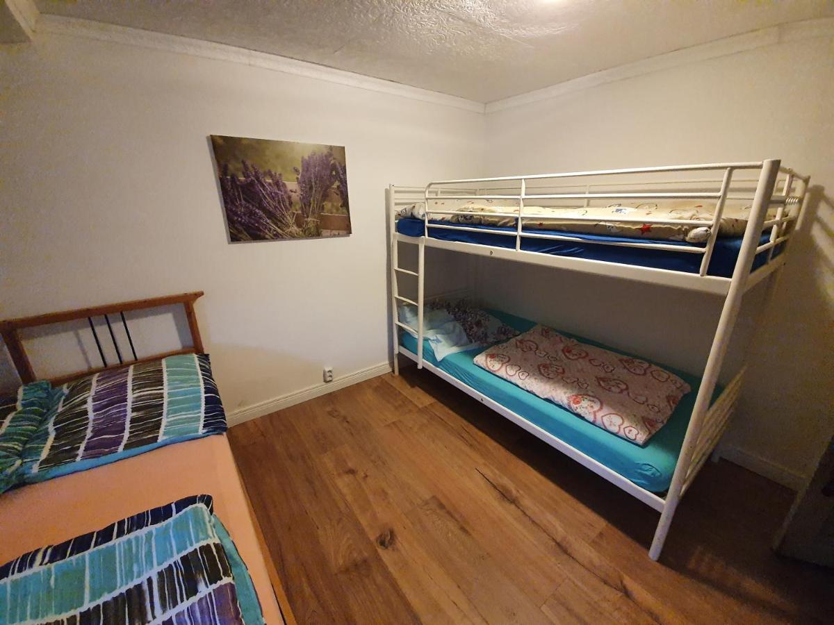 Dachgeschosswohnung In Neumuenster 2 Zimmer Buitenkant foto